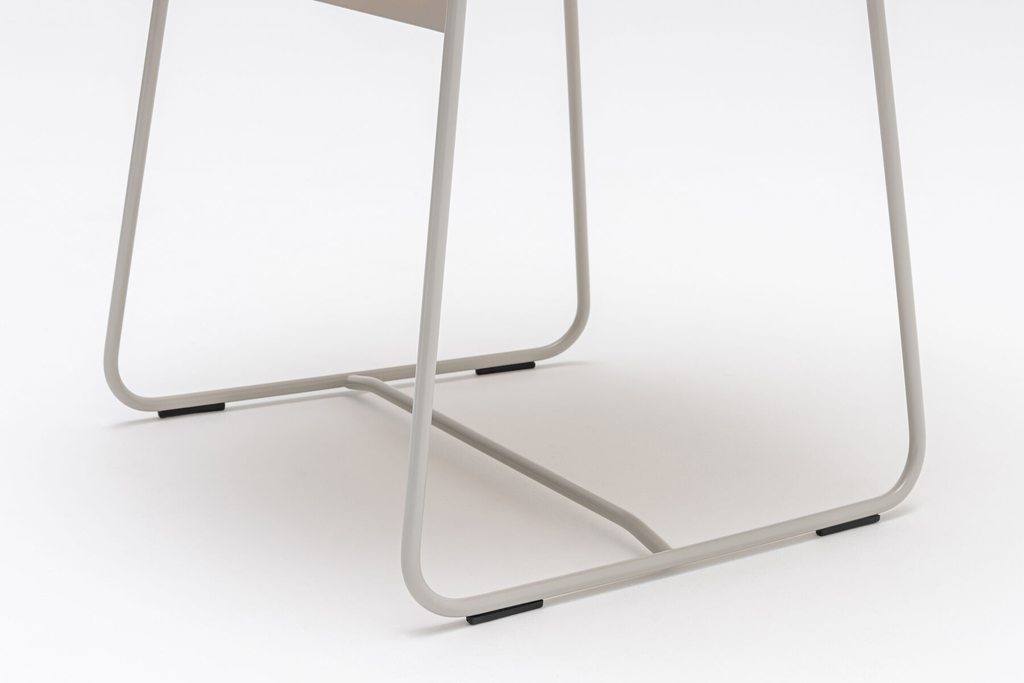 seating-ultra-chair-mdd-gr68243-ral7044_2_1.webp